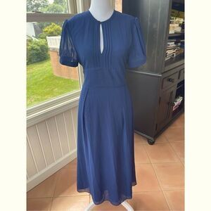 NWT Women’s navy blue keyhole, dress, size medium, very flattering